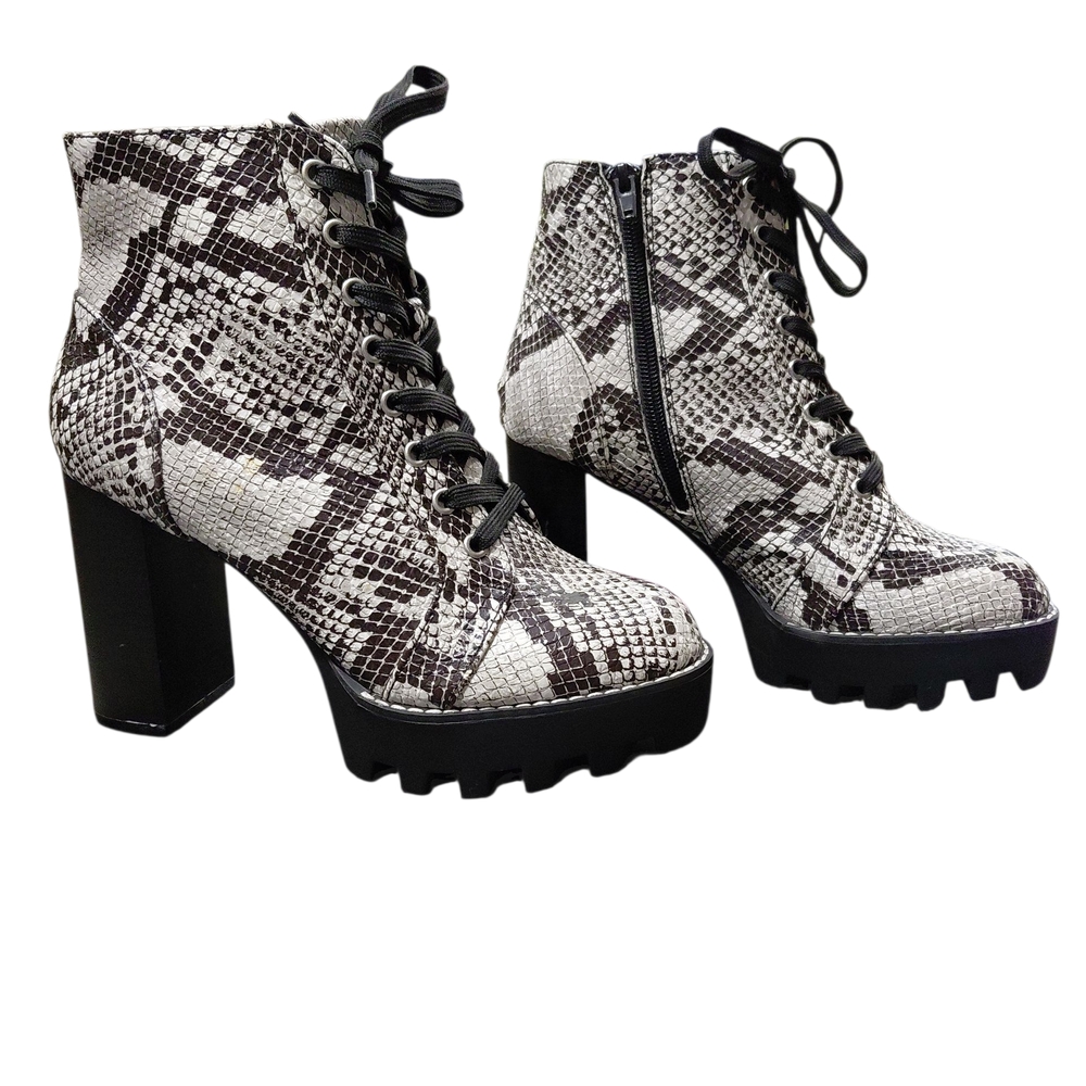 "BAMBOO" Sz. 7.5 Black and White Snakeskin Lace-Up Boots with Zipper on the side